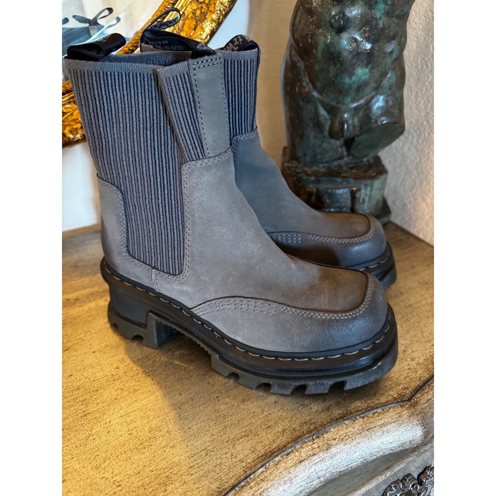 Dr. Martens Corran Chelsea Boots Grey Leather Platform Square Toe 31522029